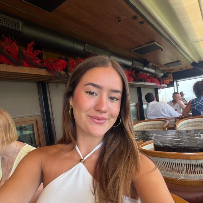 Babysitter in Barcelona: Selva Cosculluela