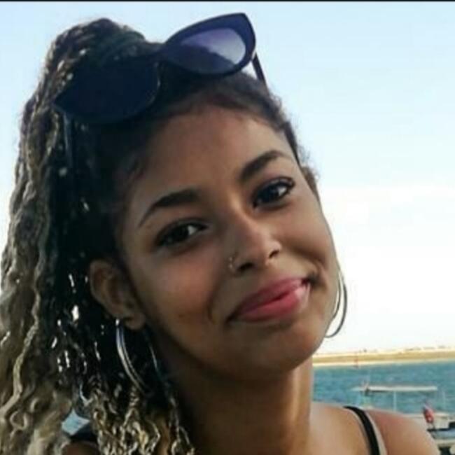 Babysitter in Ericeira: Mónica