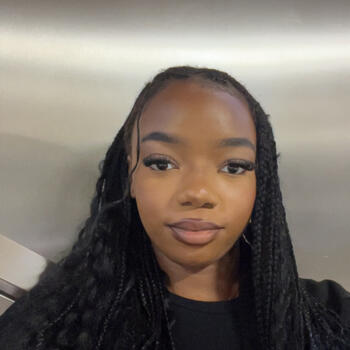 Babysitter in Rennes: Luxia