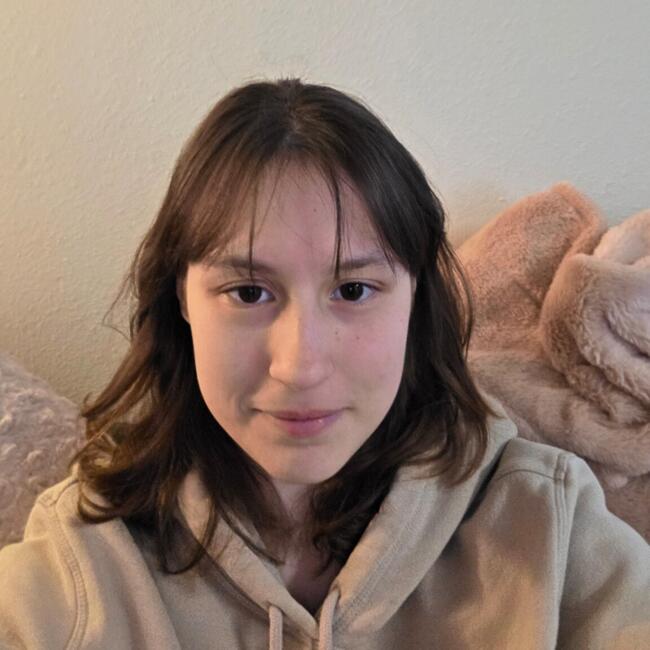 Babysitter in Portland: Lydia