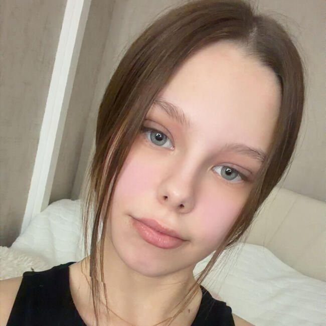 Babysitter in Évreux: Zoe