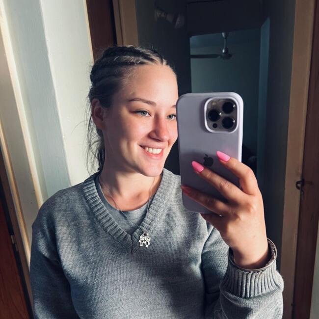 Babá em Porto Belo: Samira Abigail Portolann
