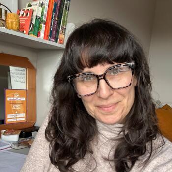 Babysitter Palmerston North: Monica