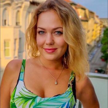 Nanny munka Göd területén: bébiszitter munka Dóra