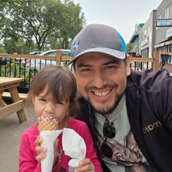 Babysitting job in Vancouver: babysitting job Manuel