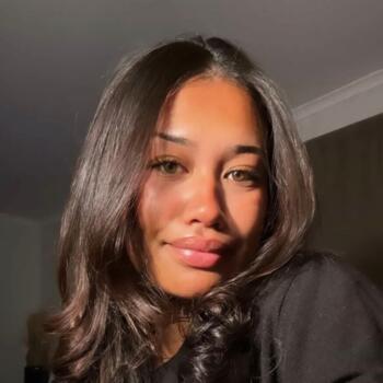 Babysitter in Porirua: Kamryn