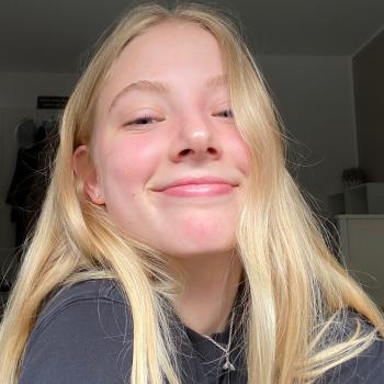 Babysitter in Uster: Alina