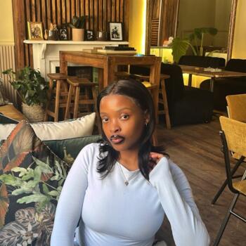 Babysitter Bloemfontein: Chamilia