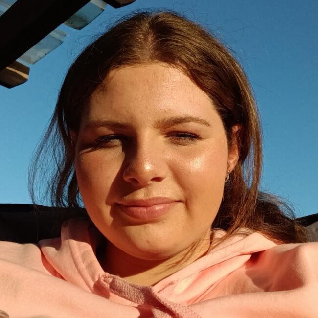 Babysitter in Riverton: Maggie