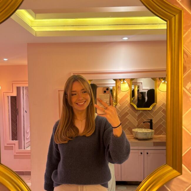 Babysitter in La Rochelle: Maelys