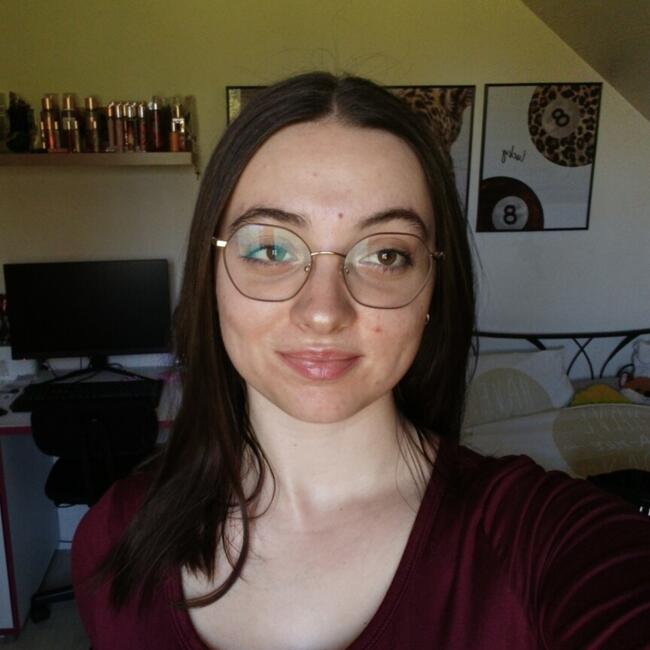 Babysitter in Annecy: Karla