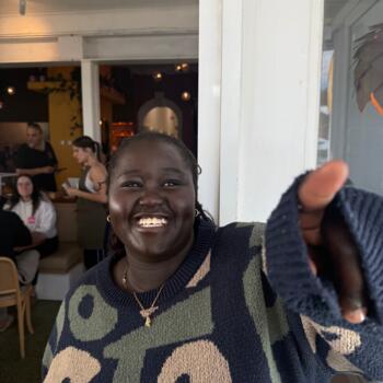 Babysitter in Adelaide: Yangi