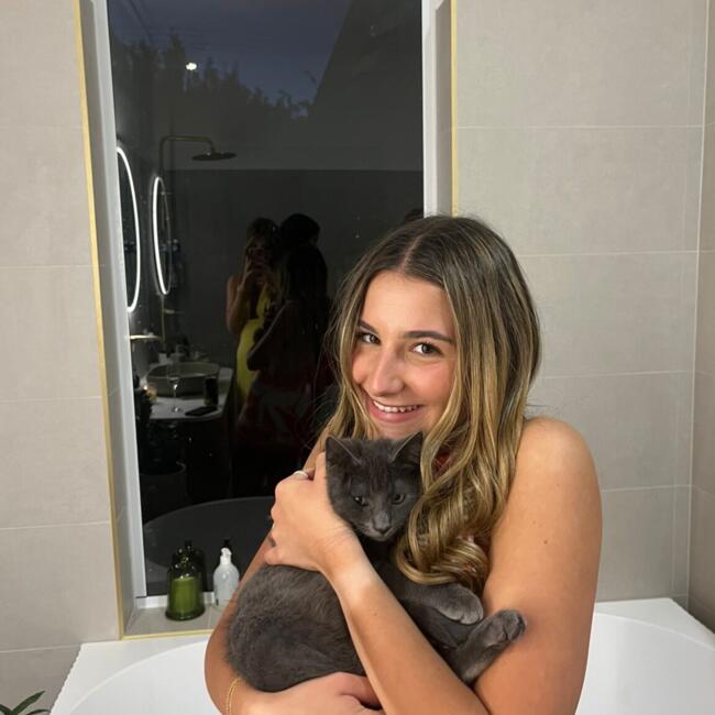 Babysitter in Adelaide: Sienna
