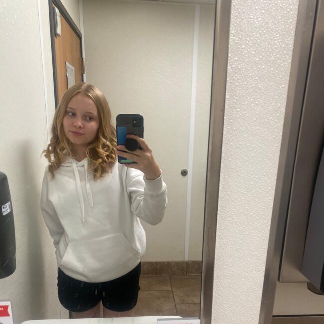 Babysitter in Aursmoen: Aurora Neveah