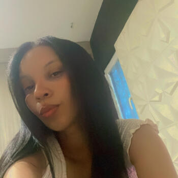 Nanny in The Bronx: Avril