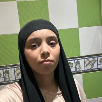 Babysitter in Sint-Niklaas: Yousra