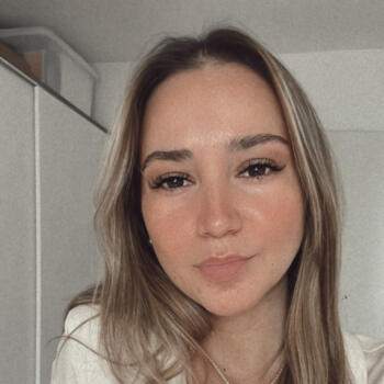 Baby-sitter in Höri: Laura