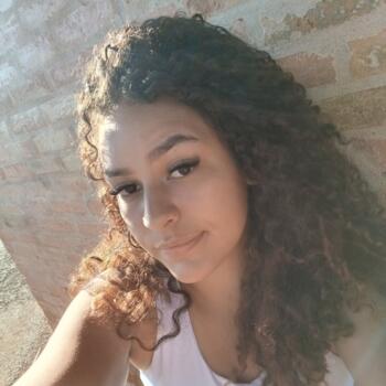 Babysitter in Morro Agudo: Isabela Kassiany