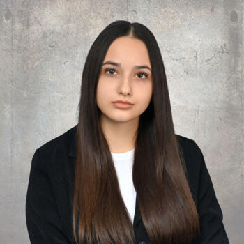 Babysitter in Strășeni: Alina