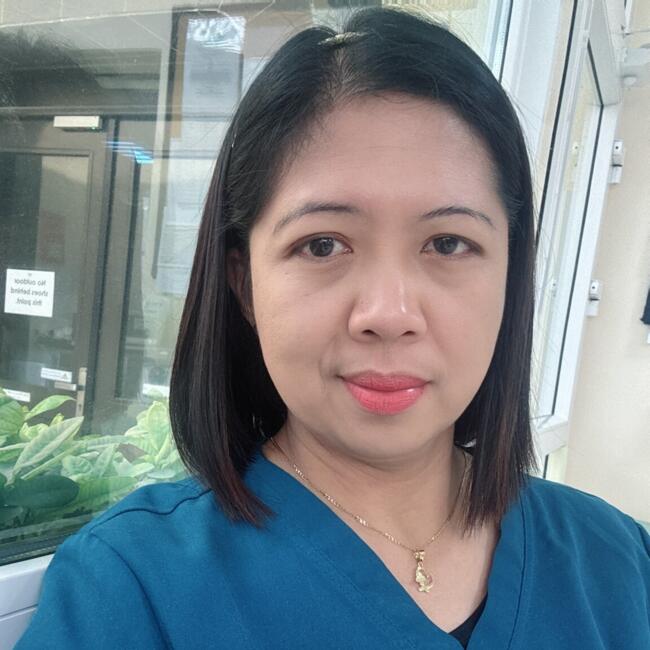 Babysitter in Abu Dhabi: Maria Dinah