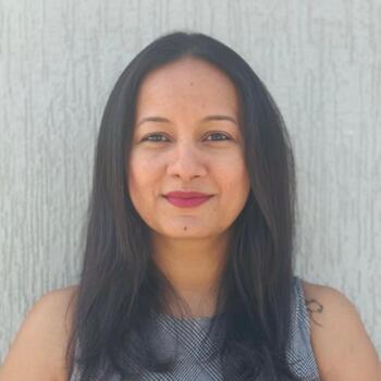 Babysitter Dubai: Akshata