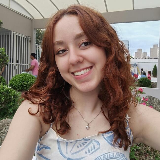 Babysitter in Santo André: Luiza
