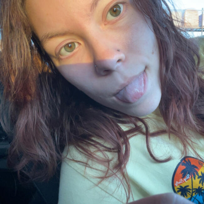 Babysitter in Parkville: Courtney