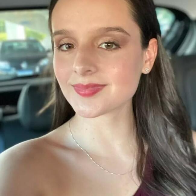 Babysitter in Ponta Grossa: Ana Beatriz