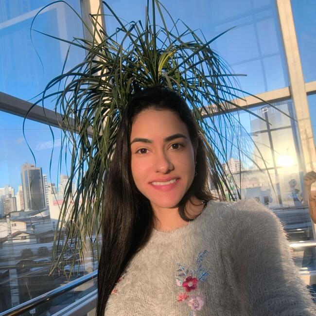 Babysitter in Navegantes: Wyslla