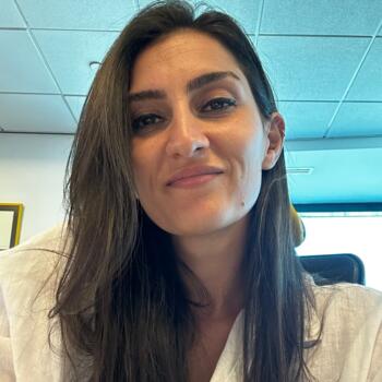 İstanbul bölgesinde bebek bakıcısı: Kübra