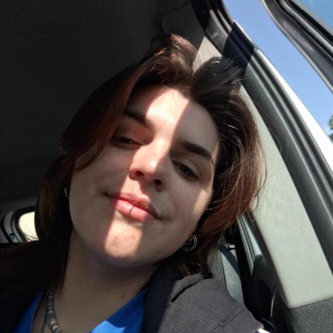 Babysitter in Le Rheu: Eliana