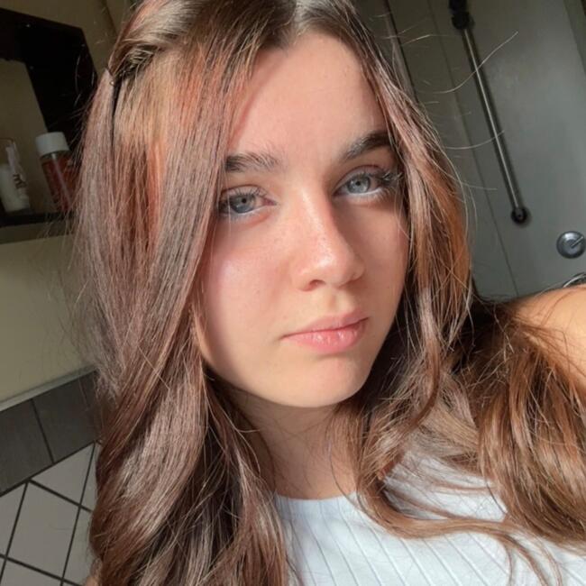 Babysitter in Aci Sant'Antonio: Flavia