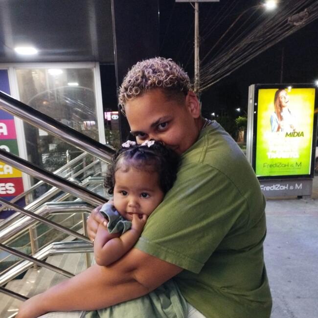 Babysitter in São Sebastião: Layane