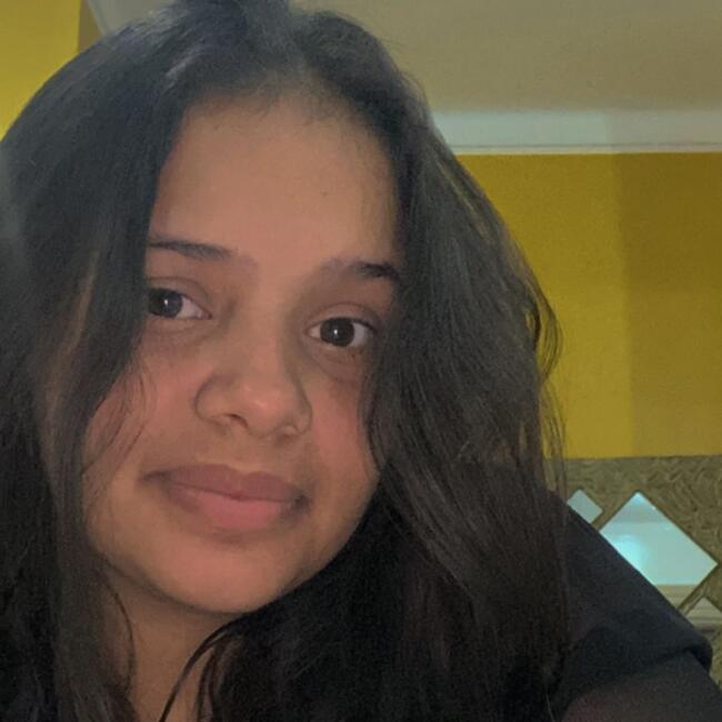 Babá em Pradópolis: Mirela