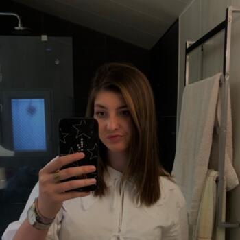 Babysitter in Épernay: Mathilda