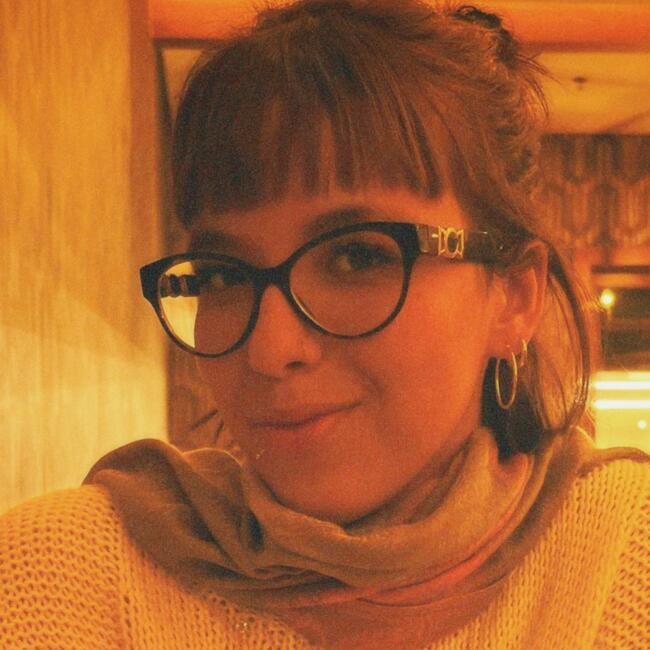 Babysitter in Park Way: Samia