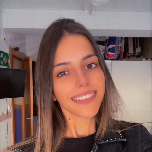 Canguro en Zaragoza: Paula