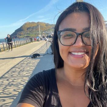 Babysitter in Praia Grande: Geane