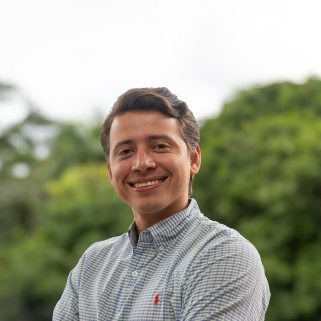 Trabajo para niñera en San Salvador: Miguel Diaz