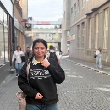 Babysitter in Pilsen: Asha