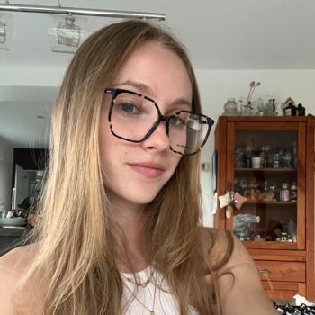 Babysitter in Saint-Martin-d'Hères: Mathilde