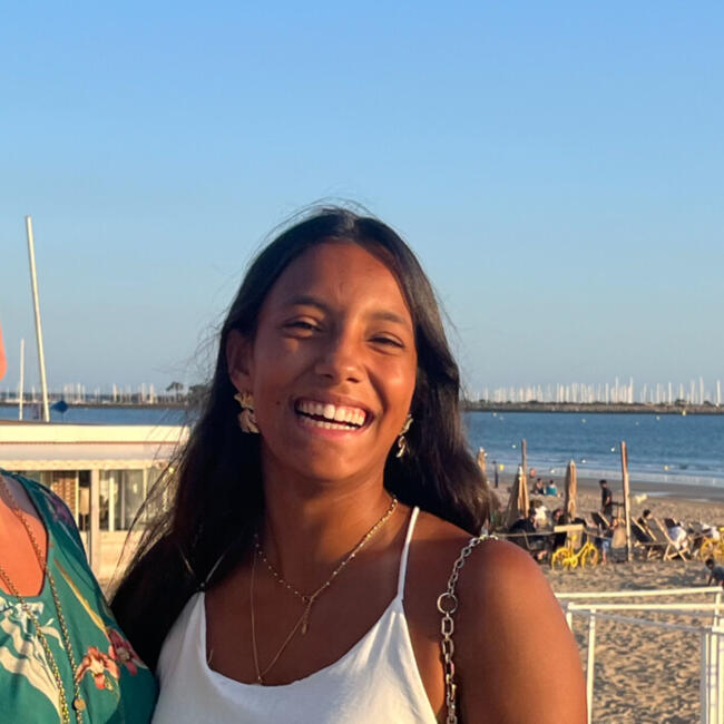 Babysitter in Melun: Manon