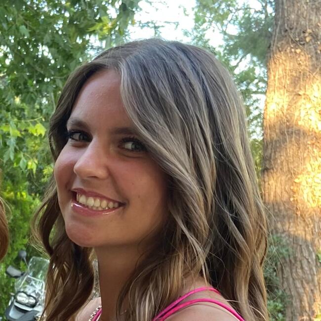 Babysitter in Aix-en-Provence: Julie