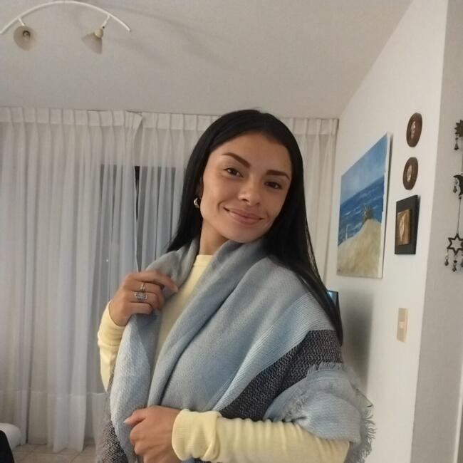Babysitter in Punta del Este: Megan Velázquez