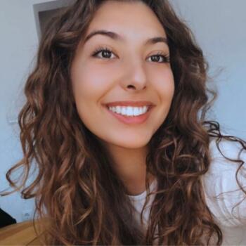 Babysitter em Almada: Diana