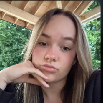 Babysitter Is-sur-Tille: Pauline