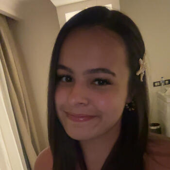 Babysitter in Dammarie-les-Lys: Farah