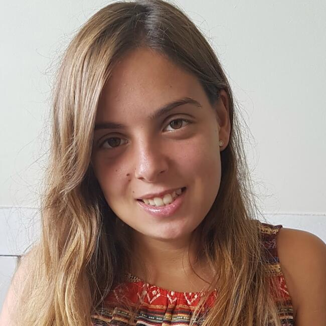 Trabajo de canguro en Roquetas de Mar: Mariana