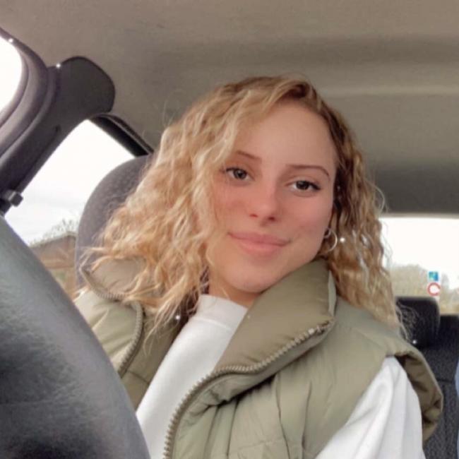 Babysitter in Les Molières: Elise