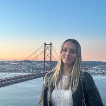 Babysitter στην περιοχή Αμαδόρα: Joana